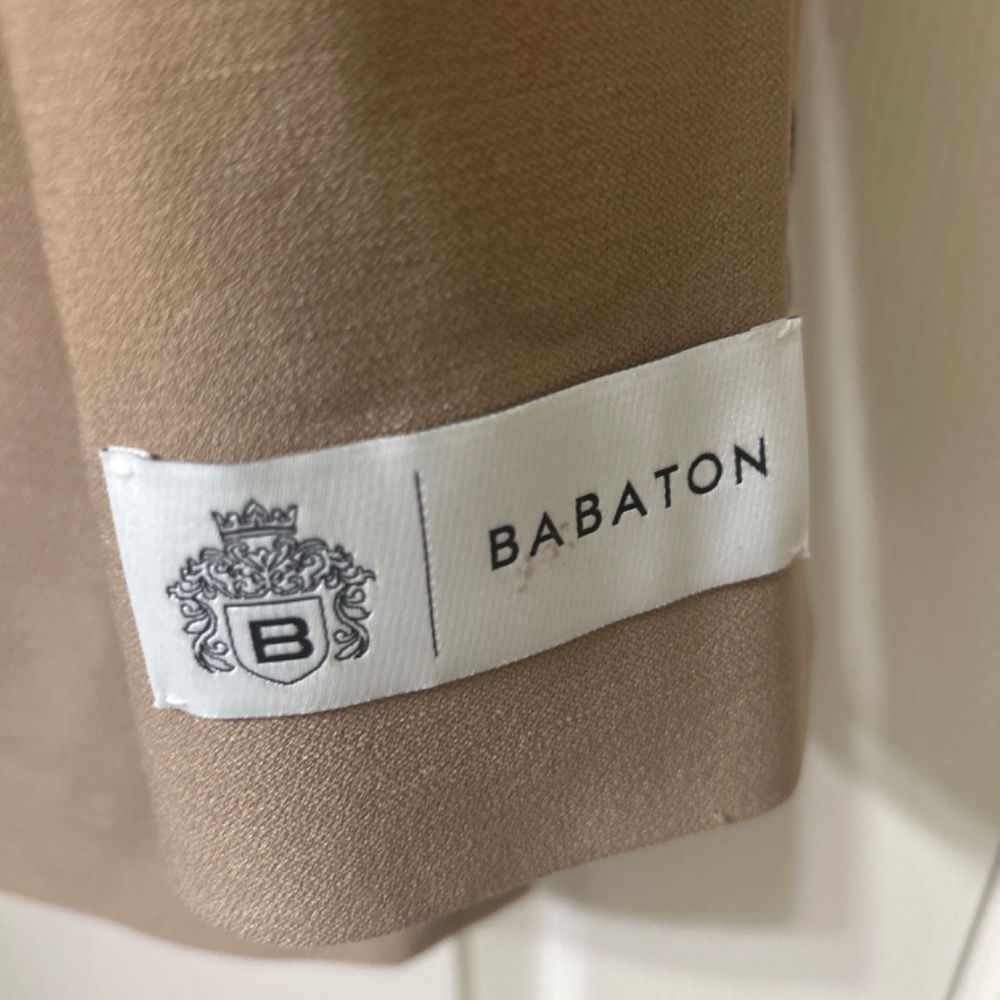 Babaton Agency Blazer - with tags on - Picture 3 of 4